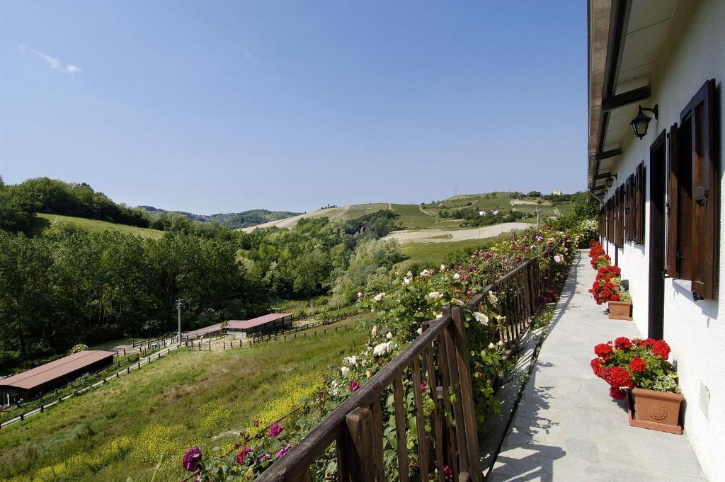 Aparthotel La Maragliana Castel Rocchero Zimmer foto
