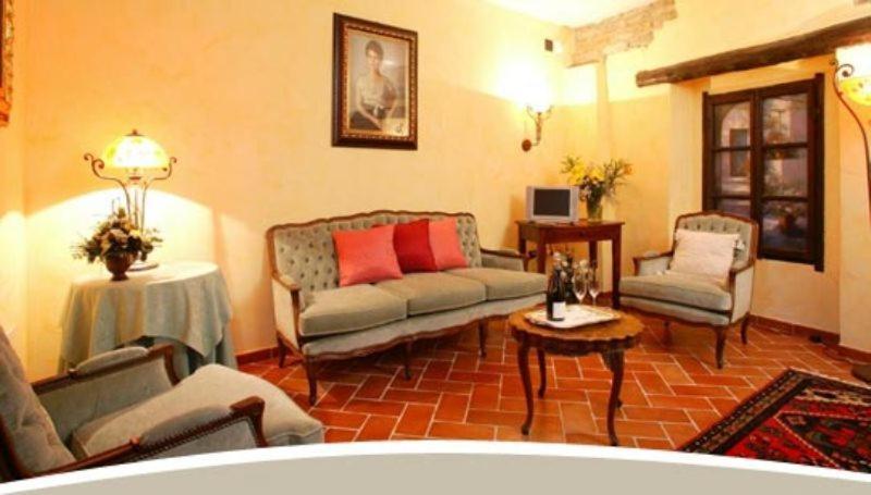 Aparthotel La Maragliana Castel Rocchero Exterior foto