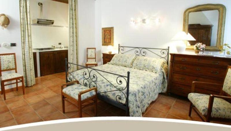Aparthotel La Maragliana Castel Rocchero Exterior foto