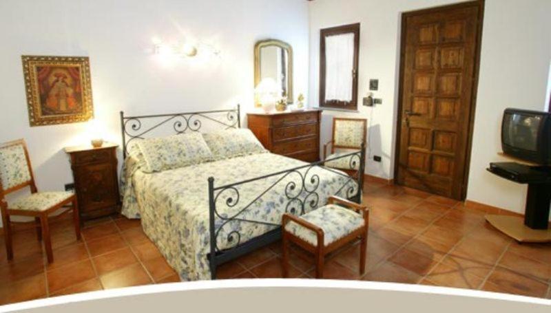 Aparthotel La Maragliana Castel Rocchero Exterior foto
