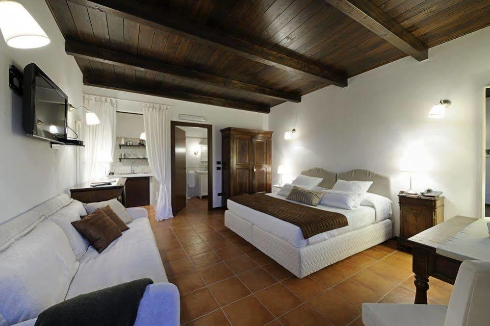 Aparthotel La Maragliana Castel Rocchero Exterior foto